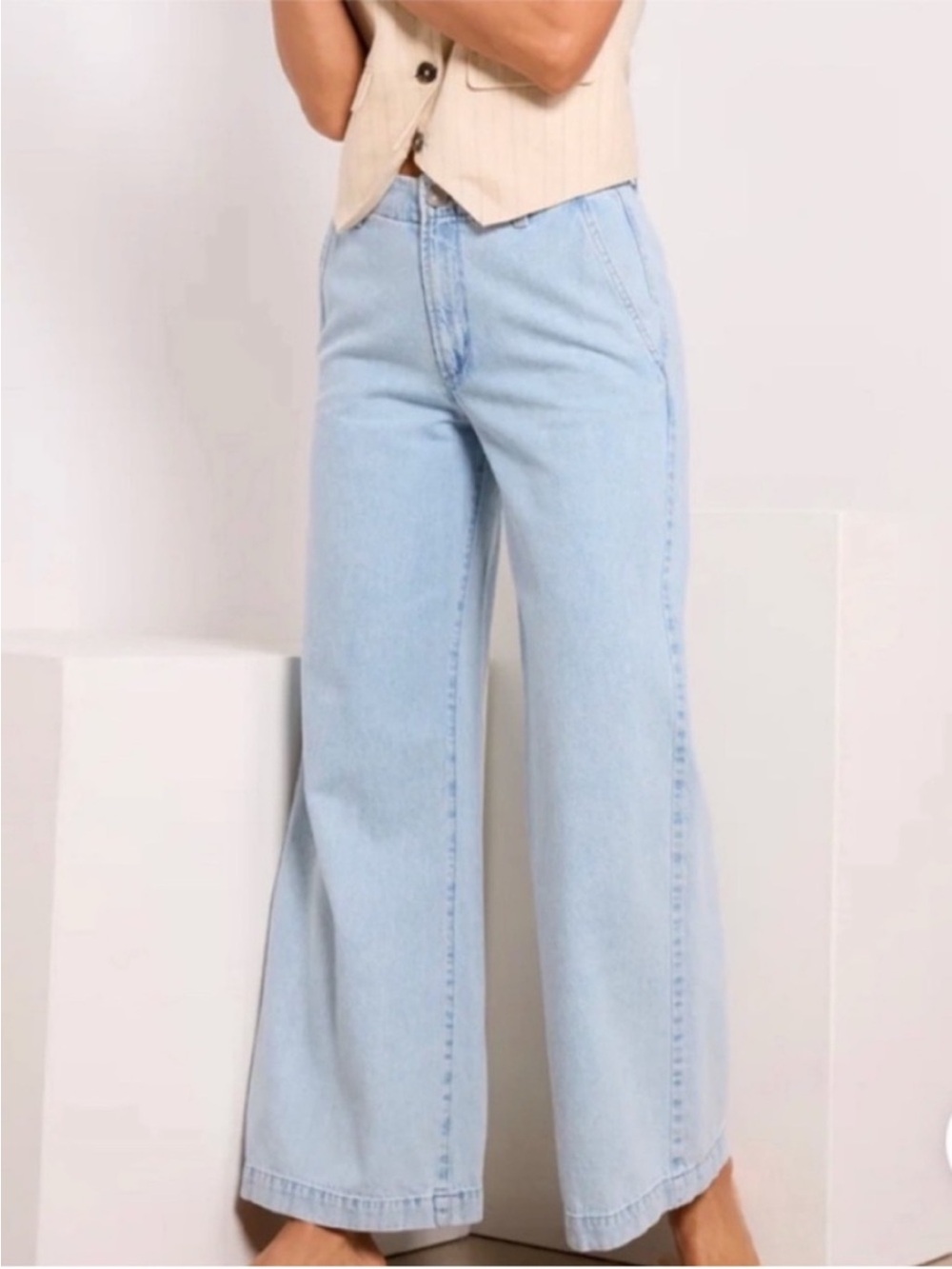 KUT from the Kloth Meg Mid Rise Fab Ab Wide Leg Denim Jeans In Light
Wash Sz 8